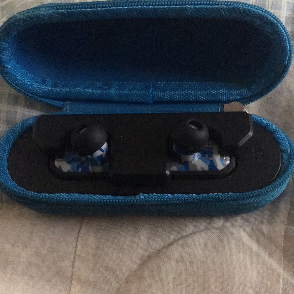 Altec Lansing Earbuds Freedom True Wireless - Picture 2 of 3